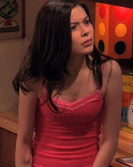 Miranda Cosgrove Nude Photos & Naked Sex Videos